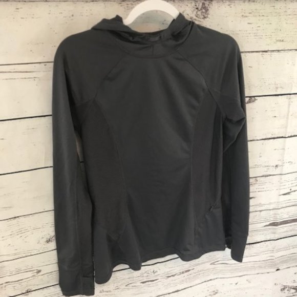 Fabletics Alecia Performance Mesh Pullover - Picture 4 of 8